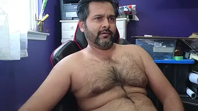 Snapshot of Sakhtlaundaz chatting on 12.20.24 Sakhtlaundaz online show from 12.20.24