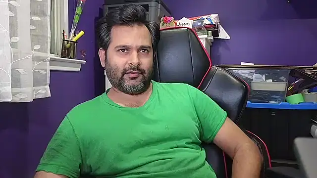 Snapshot of Sakhtlaundaz chatting on 01.08.25 Sakhtlaundaz online show from 01.08.25