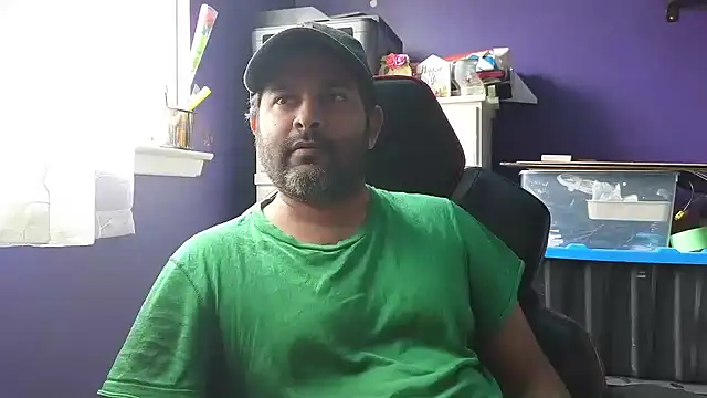 Snapshot of Sakhtlaundaz chatting on 01.10.25 Sakhtlaundaz online show from 01.10.25