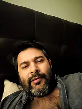 Snapshot of Sakhtlaundaz chatting on 01.19.25 Sakhtlaundaz online show from 01.19.25