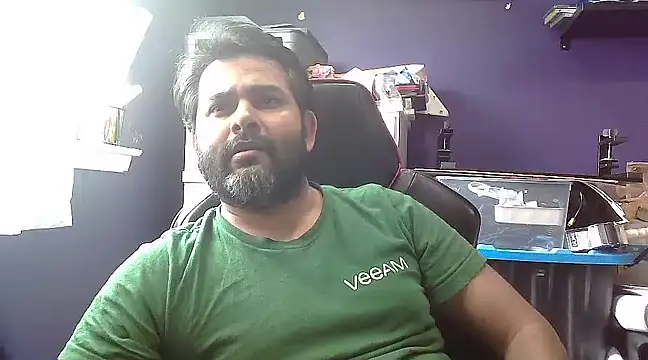 Snapshot of Sakhtlaundaz chatting on 01.24.25 Sakhtlaundaz online show from 01.24.25