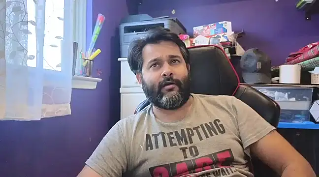 Snapshot of Sakhtlaundaz chatting on 02.07.25 Sakhtlaundaz online show from 02.07.25