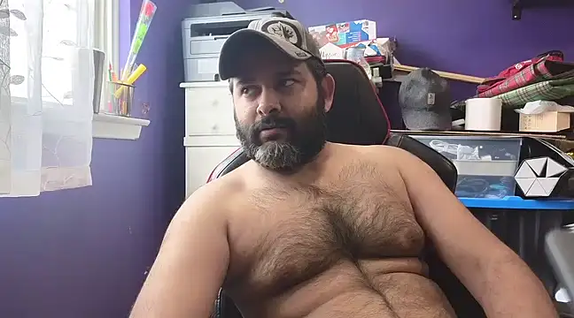 Snapshot of Sakhtlaundaz chatting on 02.10.25 Sakhtlaundaz online show from 02.10.25