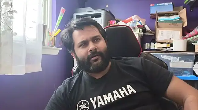 Snapshot of Sakhtlaundaz chatting on 02.18.25 Sakhtlaundaz online show from 02.18.25