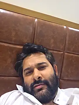 Snapshot of Sakhtlaundaz chatting on 02.24.25 Sakhtlaundaz online show from 02.24.25