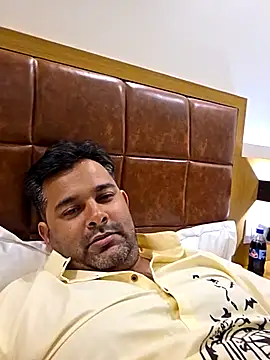 Snapshot of Sakhtlaundaz chatting on 03.07.25 Sakhtlaundaz online show from 03.07.25