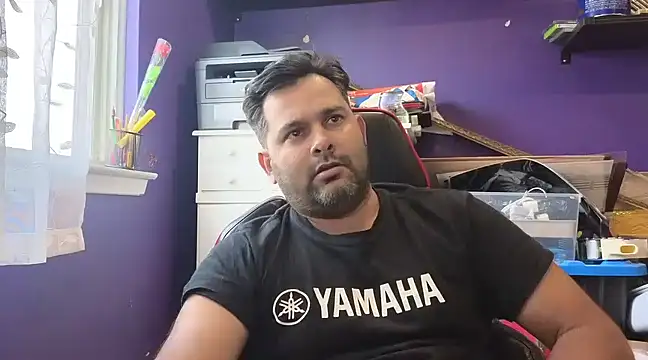 Snapshot of Sakhtlaundaz chatting on 03.12.25 Sakhtlaundaz online show from 03.12.25