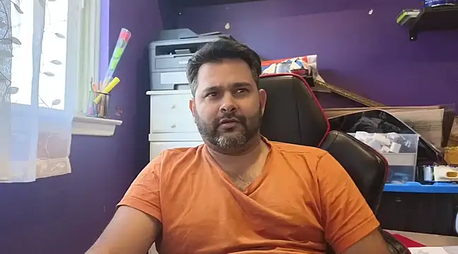 Snapshot of Sakhtlaundaz chatting on 03.21.25 Sakhtlaundaz online show from 03.21.25