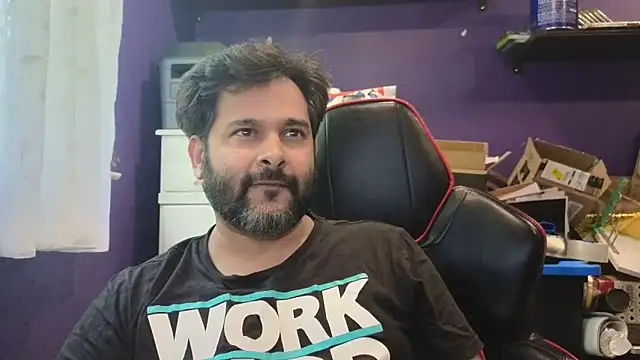 Snapshot of Sakhtlaundaz chatting on 09.09.25 Sakhtlaundaz online show from 09.09.25