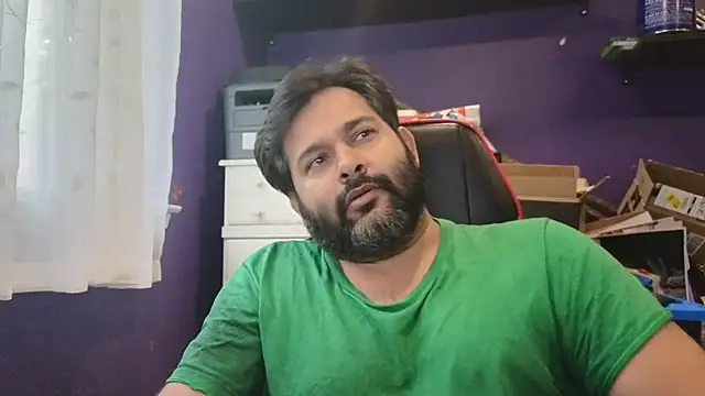 Snapshot of Sakhtlaundaz chatting on 09.15.25 Sakhtlaundaz online show from 09.15.25