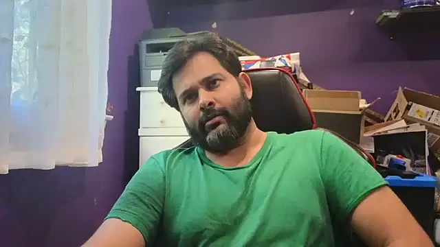 Snapshot of Sakhtlaundaz chatting on 09.16.25 Sakhtlaundaz online show from 09.16.25