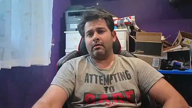 Snapshot of Sakhtlaundaz chatting on 09.22.25 Sakhtlaundaz online show from 09.22.25