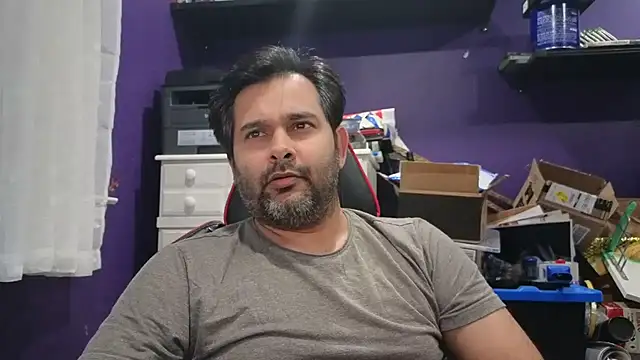 Snapshot of Sakhtlaundaz chatting on 09.28.25 Sakhtlaundaz online show from 09.28.25