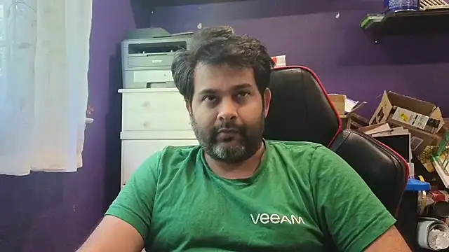 Snapshot of Sakhtlaundaz chatting on 10.01.25 Sakhtlaundaz online show from 10.01.25