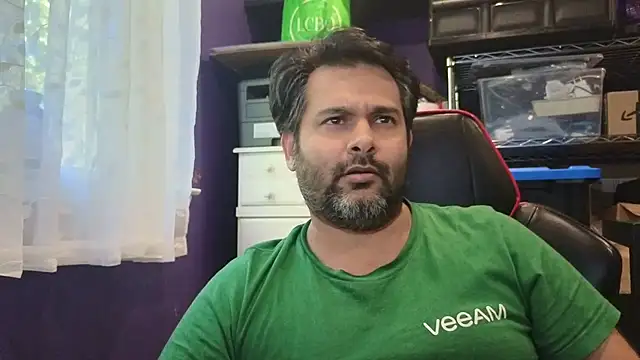 Snapshot of Sakhtlaundaz chatting on 10.03.25 Sakhtlaundaz online show from 10.03.25