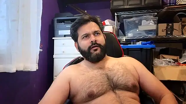 Snapshot of Sakhtlaundaz chatting on 11.26.25 Sakhtlaundaz online show from 11.26.25