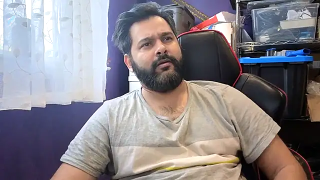 Snapshot of Sakhtlaundaz chatting on 12.02.25 Sakhtlaundaz online show from 12.02.25