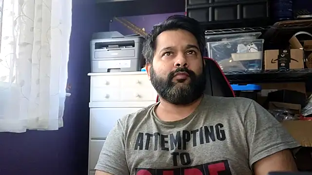 Snapshot of Sakhtlaundaz chatting on 12.05.25 Sakhtlaundaz online show from 12.05.25