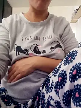 Snapshot of lolo890 chatting on 10.28.25 lolo890 online show from 10.28.25