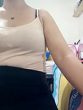 Snapshot of lolo890 chatting on 10.29.25 lolo890 online show from 10.29.25