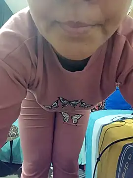 Snapshot of lolo890 chatting on 11.08.25 lolo890 online show from 11.08.25