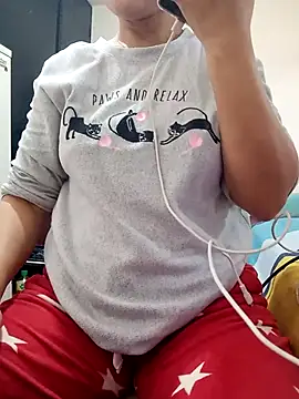 Snapshot of lolo890 chatting on 11.14.25 lolo890 online show from 11.14.25