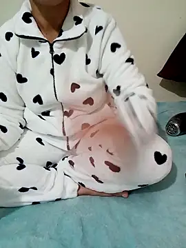 Snapshot of lolo890 chatting on 11.30.25 lolo890 online show from 11.30.25