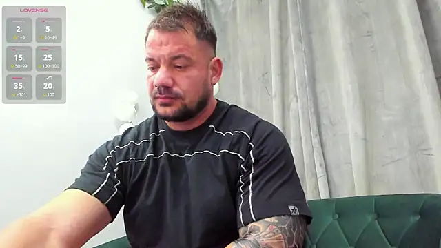 musclemonster31 online show from 02.24.25