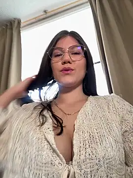 AmelieLaurent  online show from 11.12.25