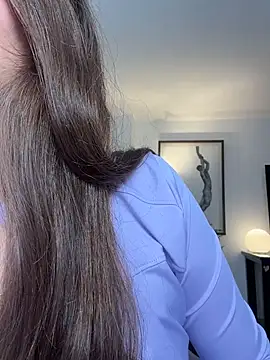 AmelieLaurent  online show from 04.27.26