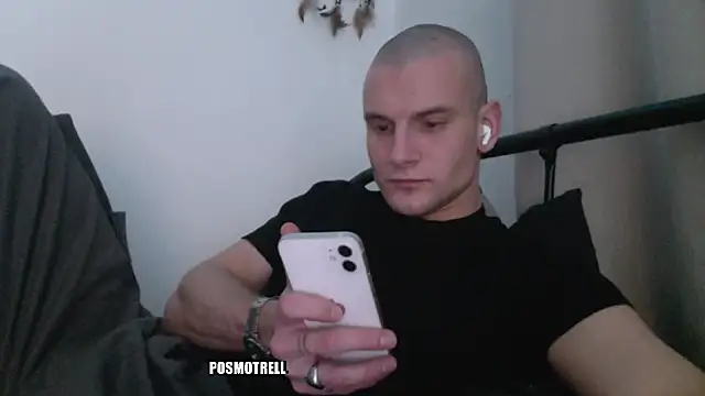 Snapshot of ETHAN_MOORE chatting on 02.05.26 ETHAN MOORE online show from 02.05.26