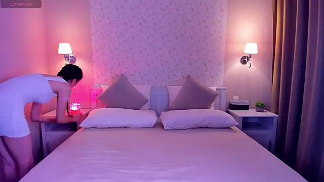 Lexi Split online show from 11.23.25