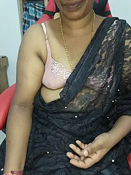 Snapshot of Malluivaniya chatting on 12.05.25 Malluivaniya online show from 12.05.25