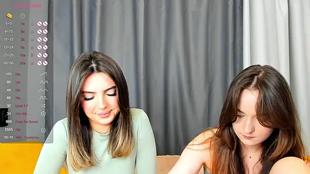 Snapshot of AnnaTeona chatting on 12.14.24 AnnaTeona online show from 12.14.24