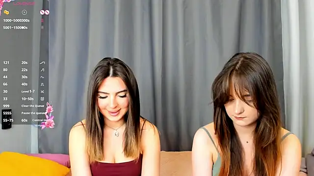 Snapshot of AnnaTeona chatting on 01.25.25 AnnaTeona online show from 01.25.25