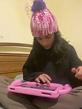 Snapshot of calliemaggotbone chatting on 01.18.26 calliemaggotbone online show from 01.18.26