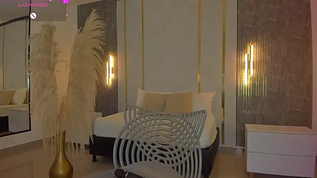 riley sierra online show from 04.15.26