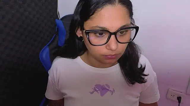 Snapshot of Cuteprincess21 chatting on 04.02.26 Cuteprincess21 online show from 04.02.26