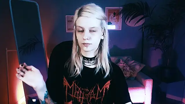 Snapshot of Noah_ElmerX chatting on 11.08.25 Noah ElmerX online show from 11.08.25