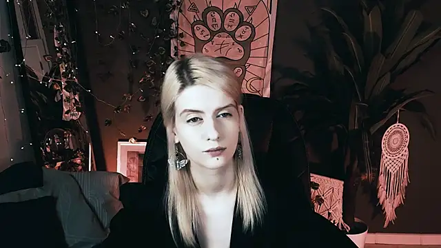 Snapshot of Noah_ElmerX chatting on 11.13.25 Noah ElmerX online show from 11.13.25