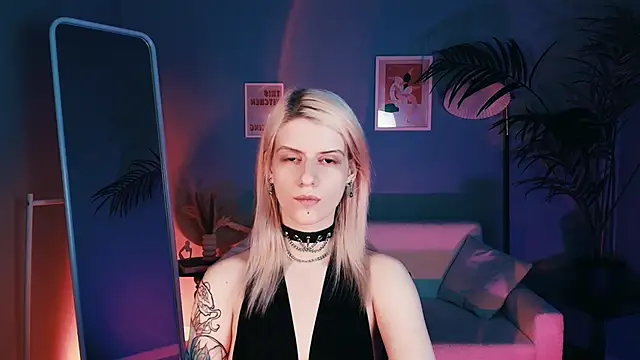 Snapshot of Noah_ElmerX chatting on 11.21.25 Noah ElmerX online show from 11.21.25