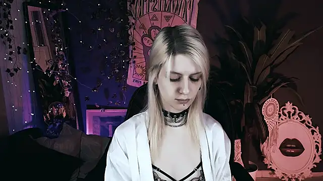 Snapshot of Noah_ElmerX chatting on 11.30.25 Noah ElmerX online show from 11.30.25