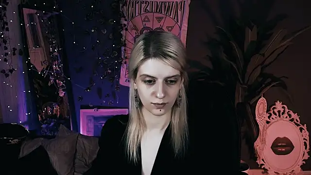 Snapshot of Noah_ElmerX chatting on 12.04.25 Noah ElmerX online show from 12.04.25