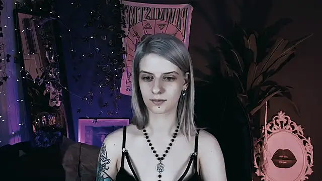 Snapshot of Noah_ElmerX chatting on 12.14.25 Noah ElmerX online show from 12.14.25