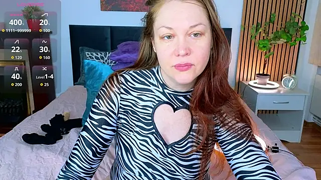 CutieGinger online show from 12.05.25