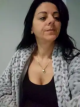 bruneta sexy23 online show from 02.01.25