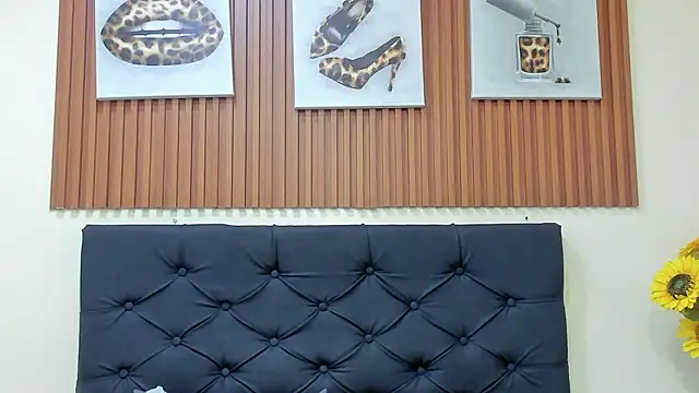 Snapshot of Cristale69 chatting on 02.28.26 Cristale69 online show from 02.28.26