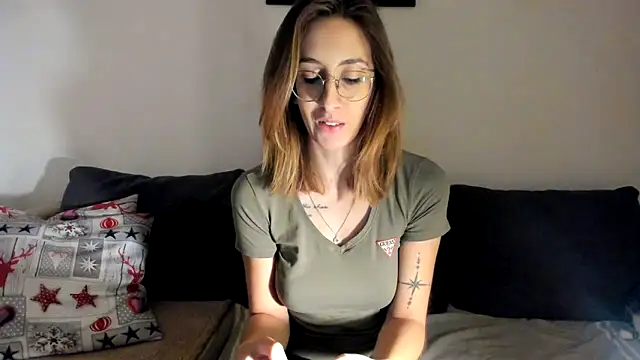 Snapshot of DesireMore90 chatting on 01.13.25 DesireMore90 online show from 01.13.25