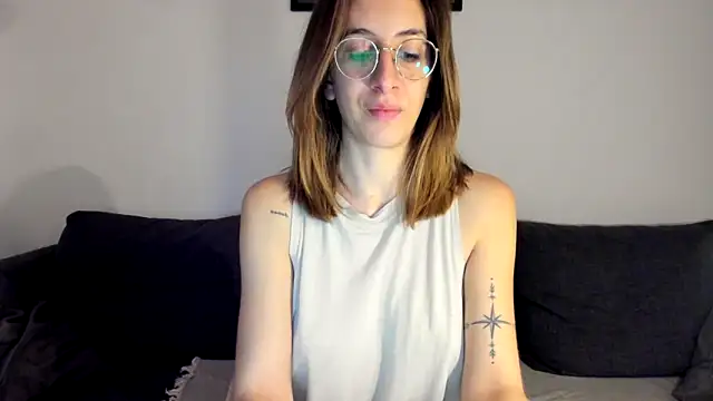 Snapshot of DesireMore90 chatting on 02.10.25 DesireMore90 online show from 02.10.25