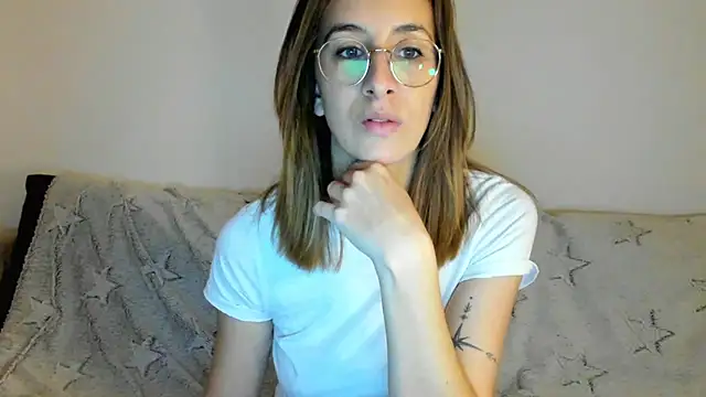 Snapshot of DesireMore90 chatting on 02.18.25 DesireMore90 online show from 02.18.25